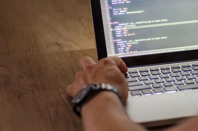 Application web : ce que c&rsquo;est et à quoi ça sert