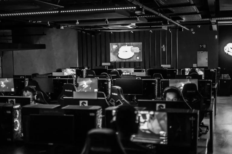 Esport et sport : où s&rsquo;arrête le jeu, où commence le sport ?