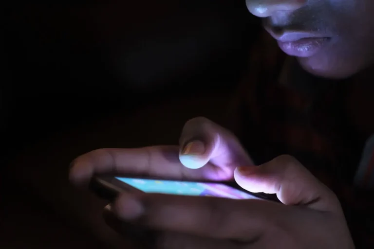 iPhone bloqué : identifier le problème et le débloquer selon le cas