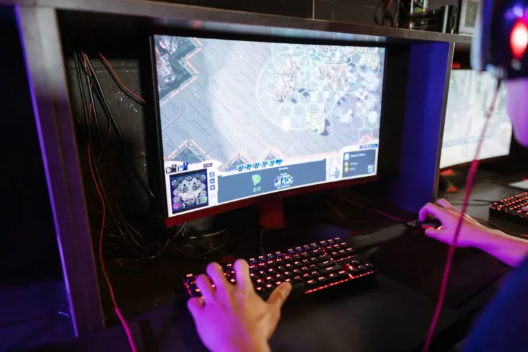 Jeu PC en ligne : navigateur, téléchargement ou cloud gaming