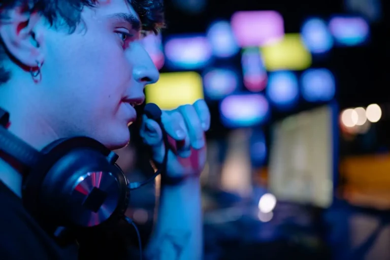 Kameto : qui est le streamer Twitch derrière la Karmine Corp