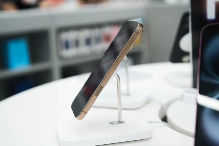 Mobilezone : qui est ce détaillant mobile suisse