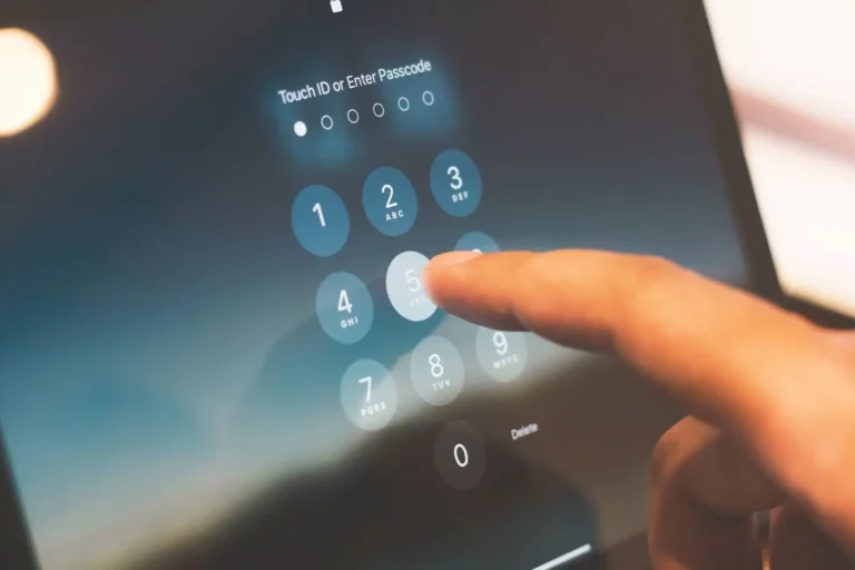 iPhone bloqué par le code : comment le débloquer vraiment