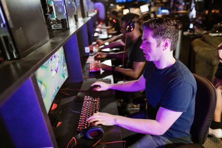 Jeux PC en multijoueur : jouer ensemble sans mauvaise surprise