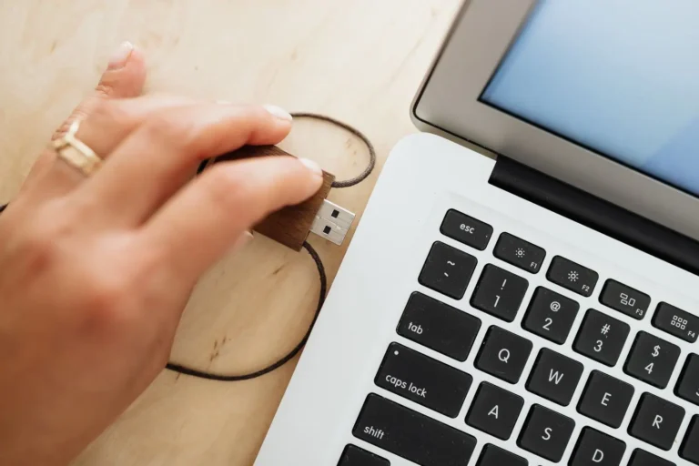 Logiciel de comptabilité en ligne : données, accès et réversibilité